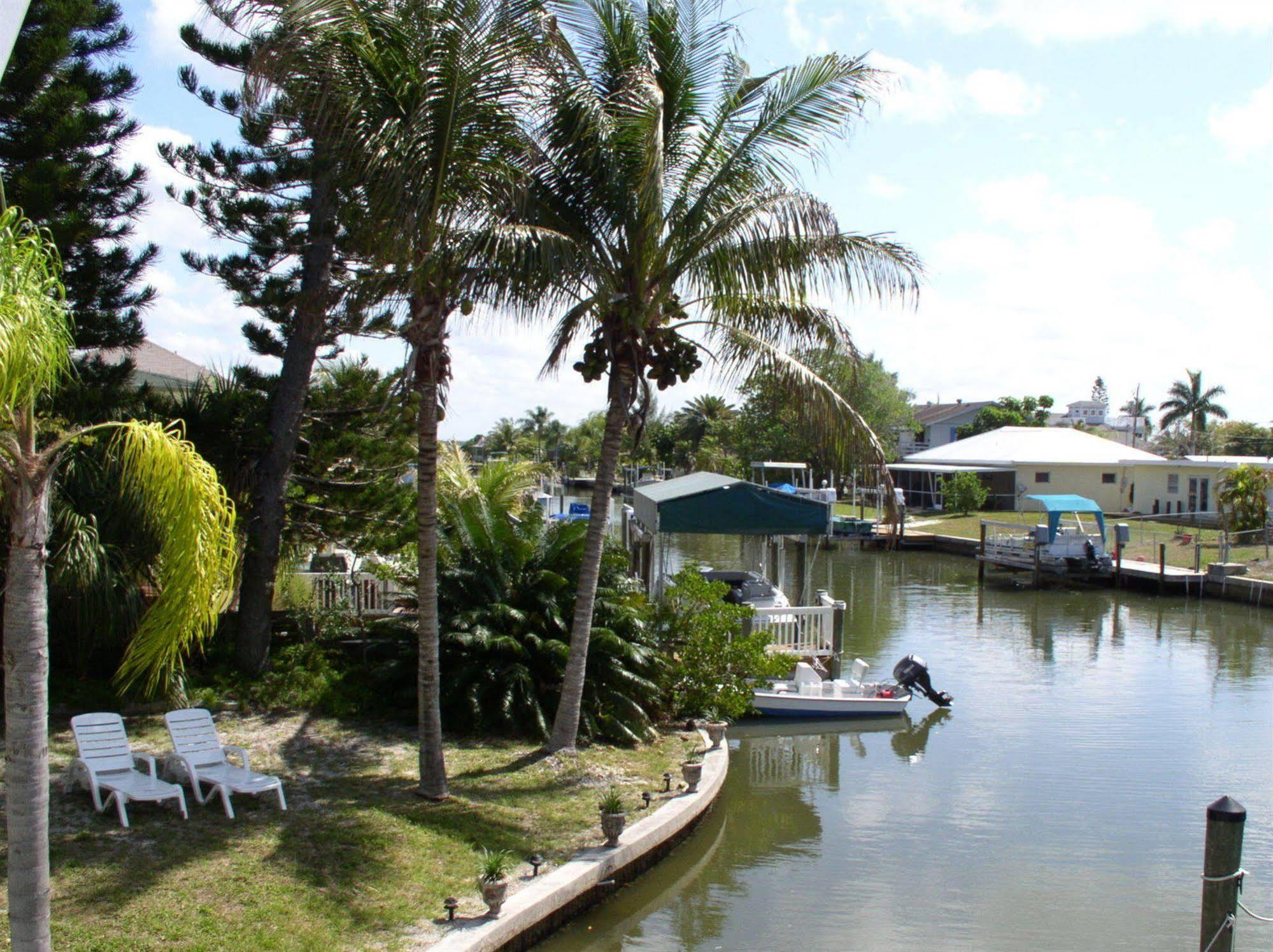 Hidden Harbor Suites Fort Myers Beach Exteriör bild